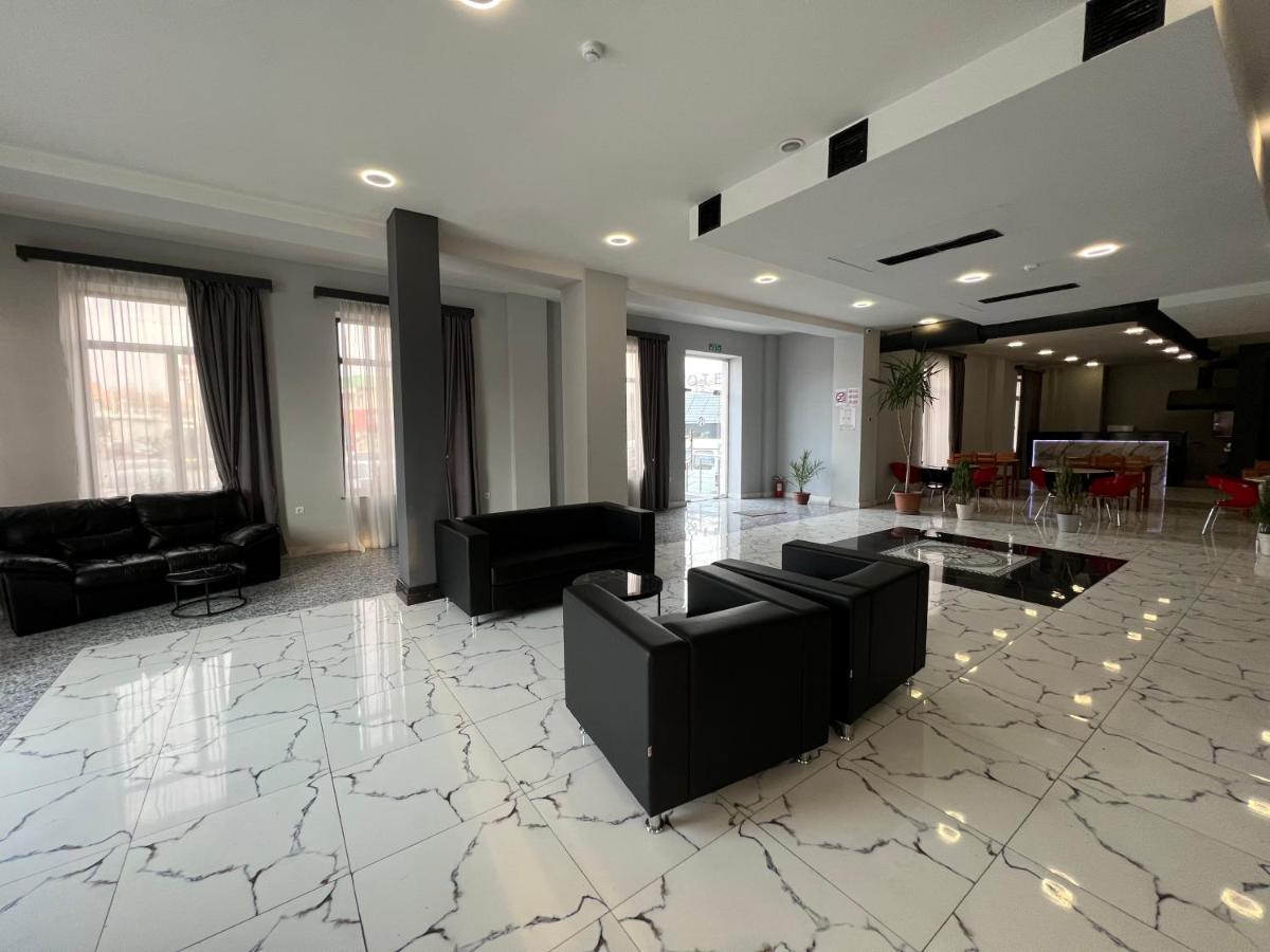 Rp Hotel Erivan Dış mekan fotoğraf