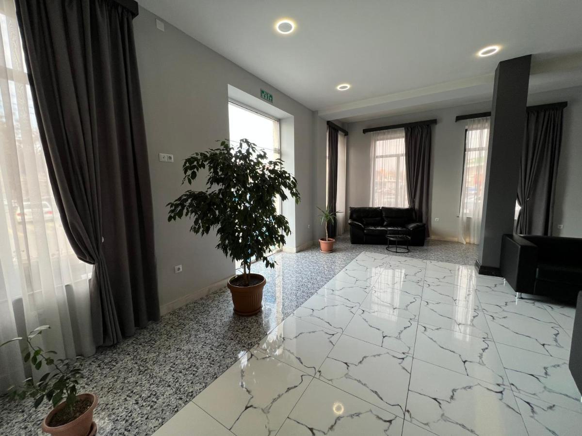 Rp Hotel Erivan Dış mekan fotoğraf