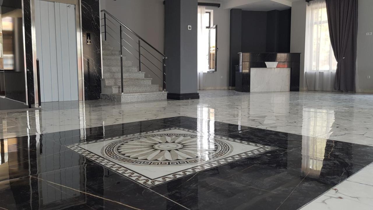 Rp Hotel Erivan Dış mekan fotoğraf